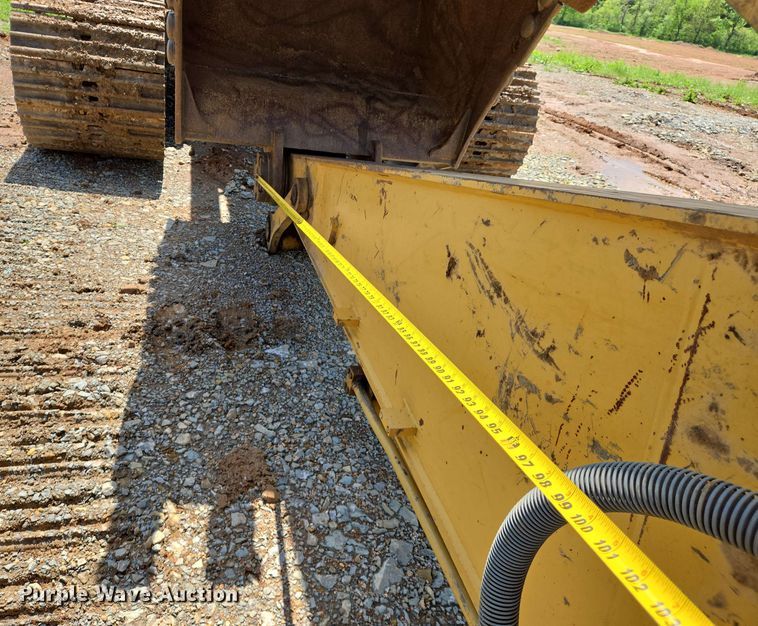 image for item EJ7549 2006 Caterpillar 330D L excavator