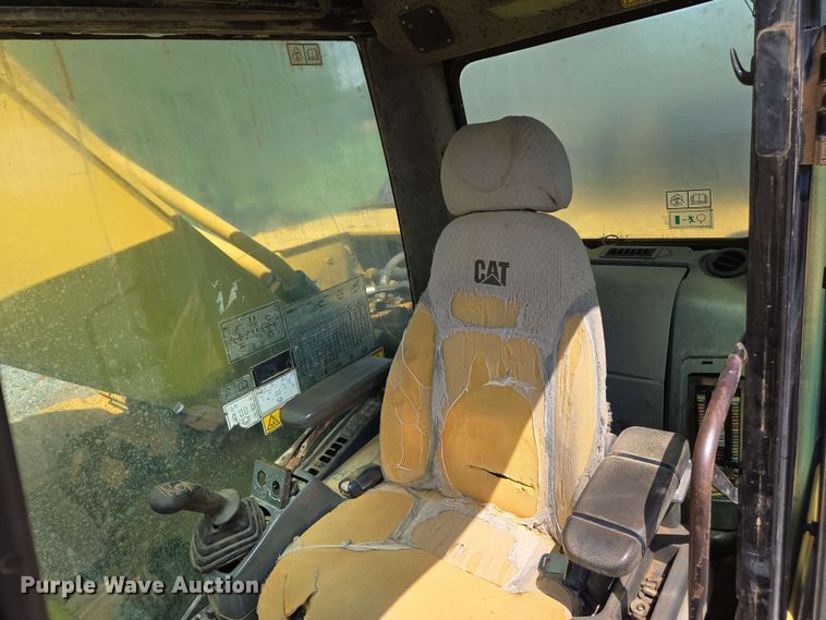 image for item EJ7549 2006 Caterpillar 330D L excavator