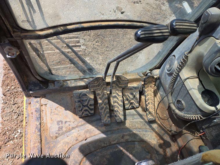 image for item EJ7549 2006 Caterpillar 330D L excavator