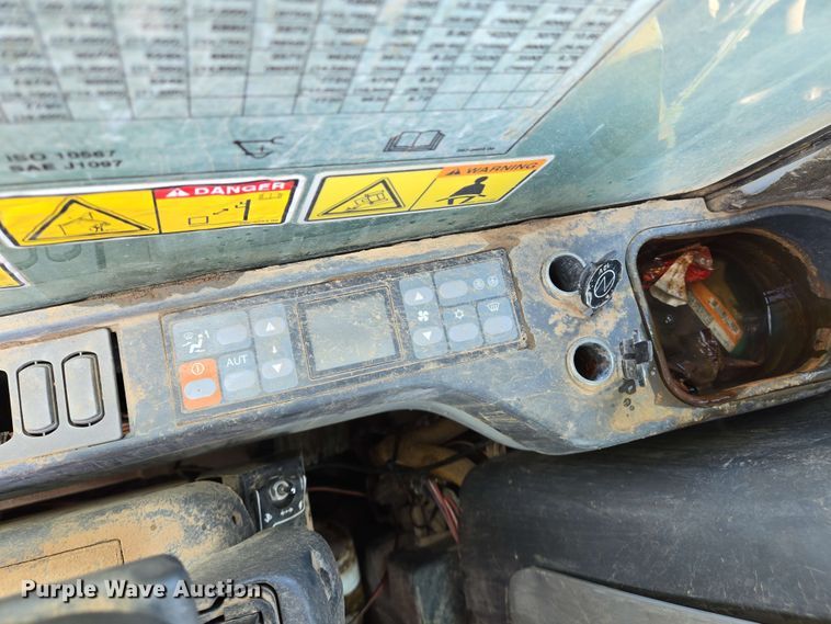 image for item EJ7549 2006 Caterpillar 330D L excavator