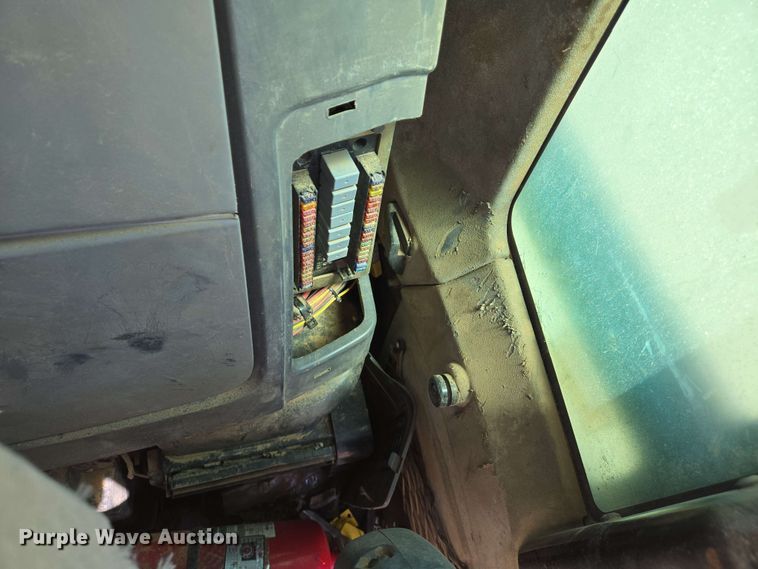 image for item EJ7549 2006 Caterpillar 330D L excavator