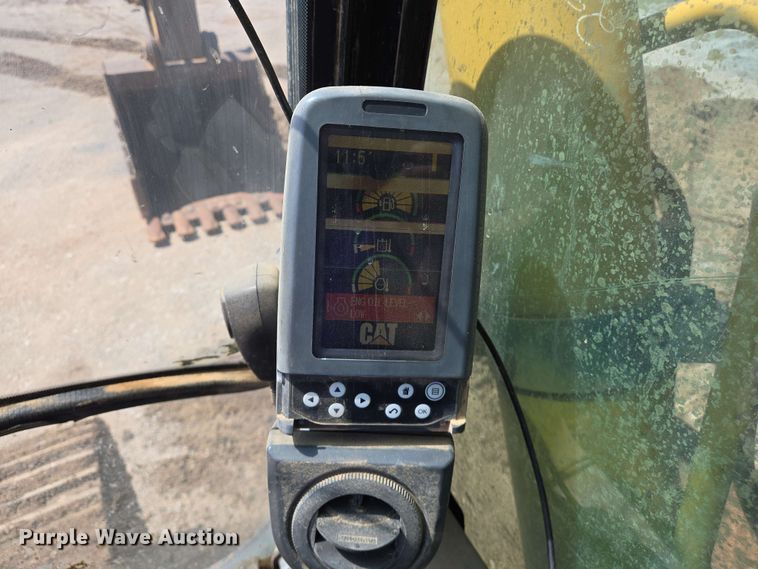 image for item EJ7549 2006 Caterpillar 330D L excavator