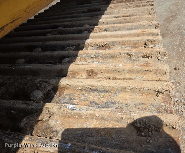 image for item EJ7549 2006 Caterpillar 330D L excavator