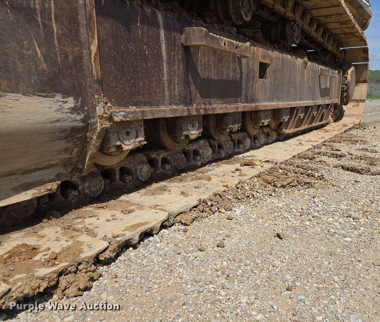 image for item EJ7549 2006 Caterpillar 330D L excavator