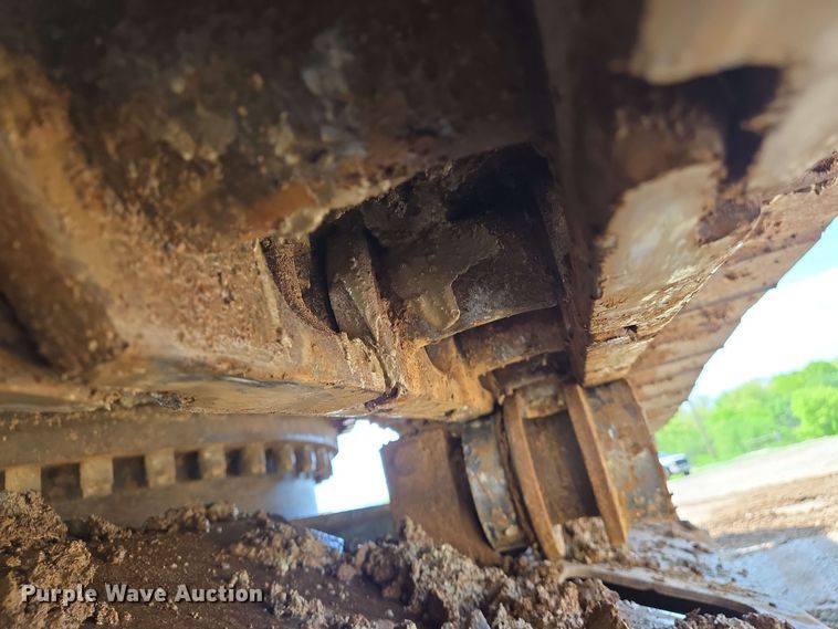 image for item EJ7549 2006 Caterpillar 330D L excavator