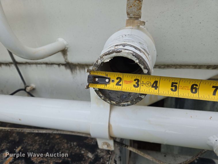 image for item EJ7550 2011 International 7500 water truck