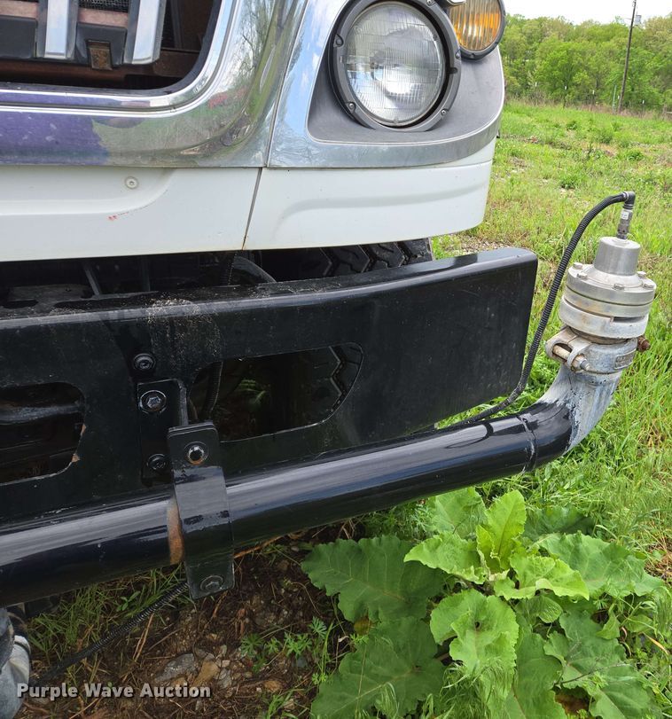 image for item EJ7550 2011 International 7500 water truck