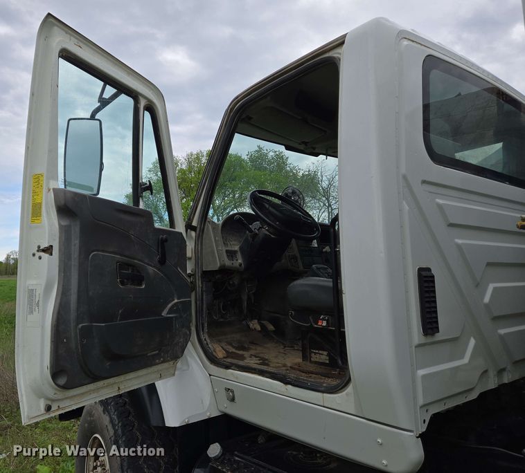 image for item EJ7550 2011 International 7500 water truck