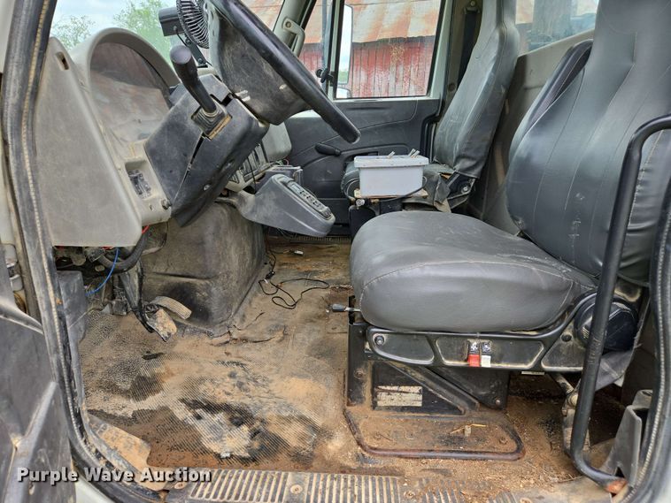 image for item EJ7550 2011 International 7500 water truck