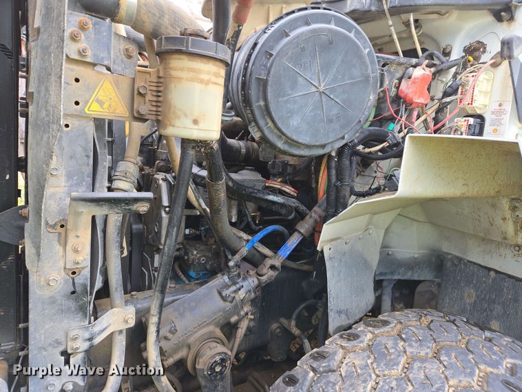 image for item EJ7550 2011 International 7500 water truck