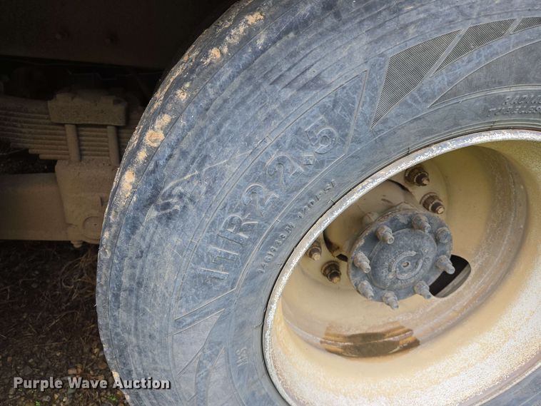 image for item EJ7550 2011 International 7500 water truck