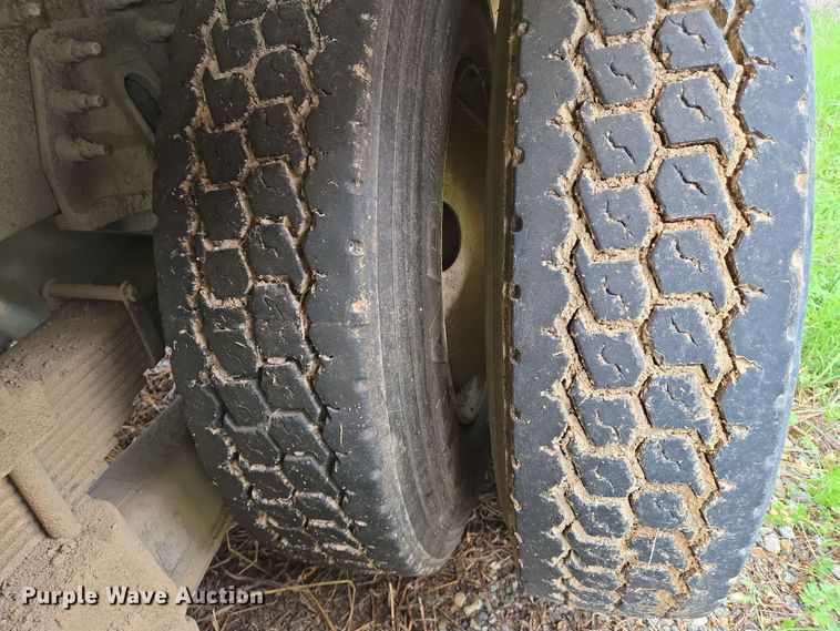 image for item EJ7550 2011 International 7500 water truck