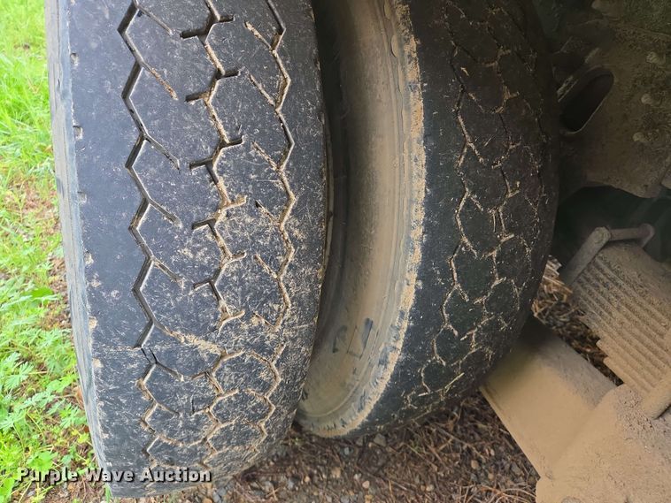 image for item EJ7550 2011 International 7500 water truck