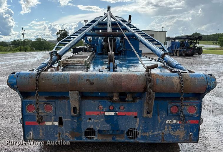 image for item EJ8766 2004 Mack RD690SX winch truck