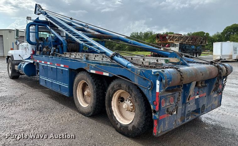 image for item EJ8766 2004 Mack RD690SX winch truck