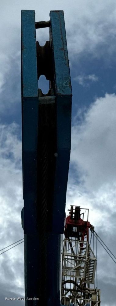 image for item EJ8766 2004 Mack RD690SX winch truck