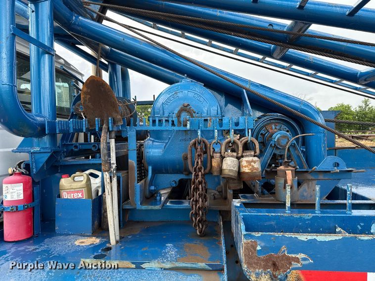 image for item EJ8766 2004 Mack RD690SX winch truck