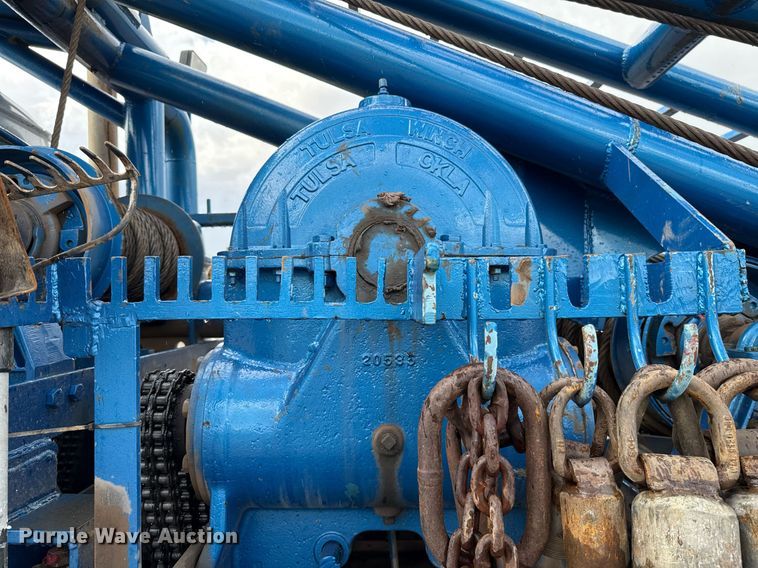 image for item EJ8766 2004 Mack RD690SX winch truck