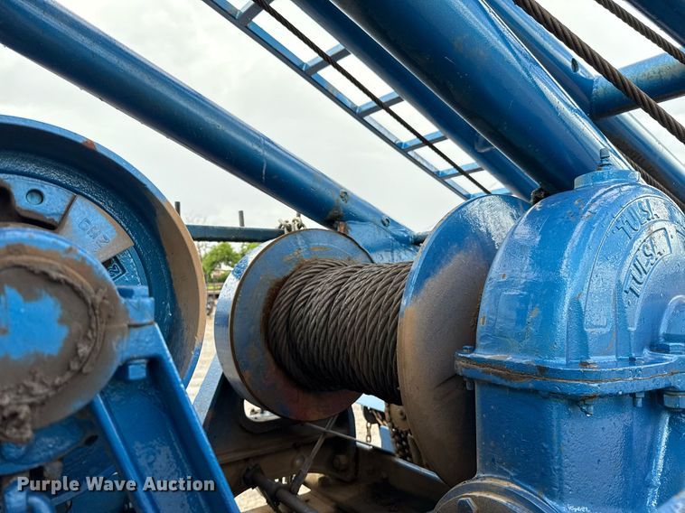 image for item EJ8766 2004 Mack RD690SX winch truck