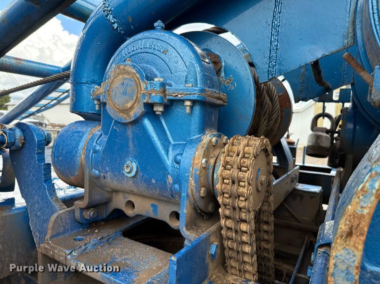 image for item EJ8766 2004 Mack RD690SX winch truck