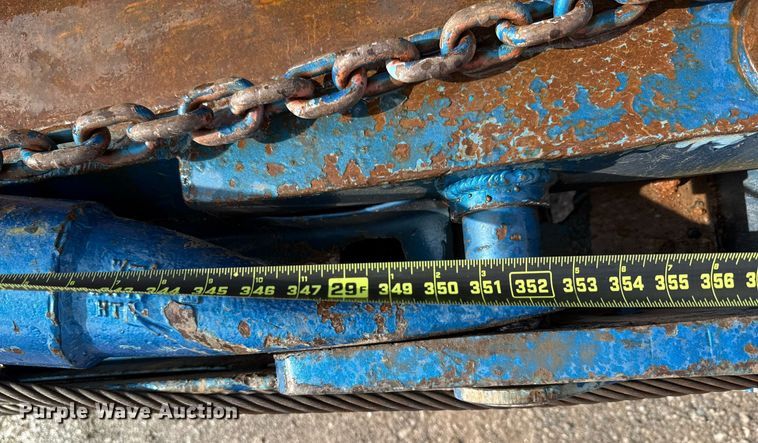 image for item EJ8766 2004 Mack RD690SX winch truck