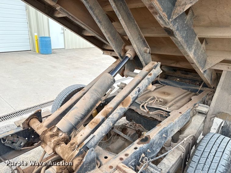 image for item EJ8781 2012 Ford F350 Super Duty XL SuperCab dump bed pickup truck