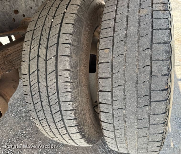 image for item EJ8781 2012 Ford F350 Super Duty XL SuperCab dump bed pickup truck