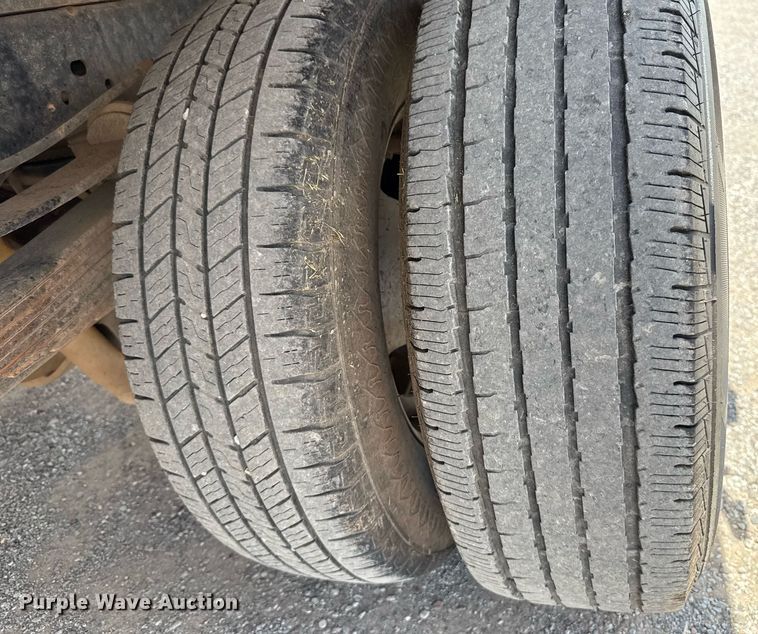 image for item EJ8781 2012 Ford F350 Super Duty XL SuperCab dump bed pickup truck