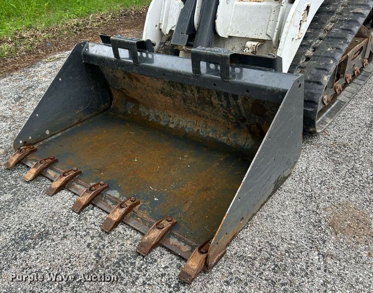 image for item EK8039 2016 Bobcat MT85 compact utility loader