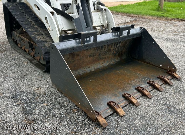 image for item EK8039 2016 Bobcat MT85 compact utility loader