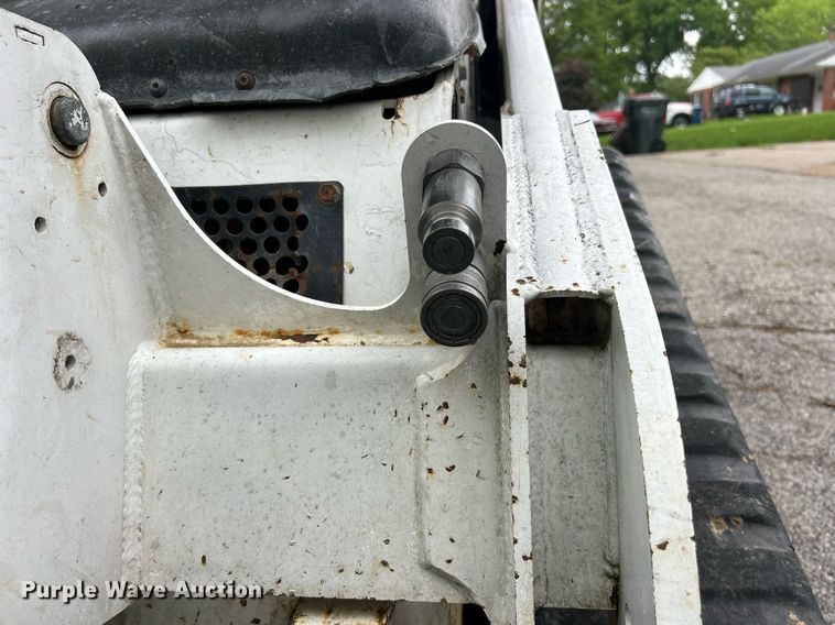 image for item EK8039 2016 Bobcat MT85 compact utility loader