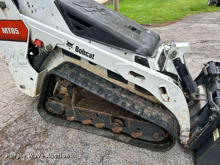 image for item EK8039 2016 Bobcat MT85 compact utility loader