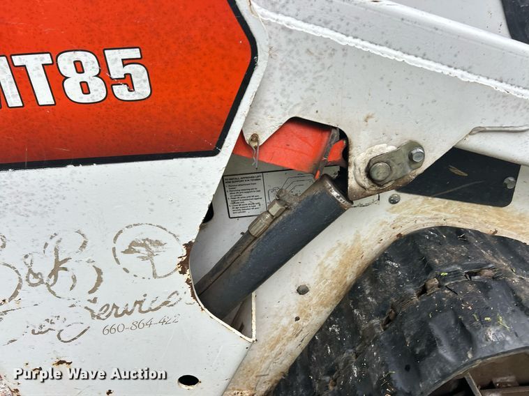 image for item EK8039 2016 Bobcat MT85 compact utility loader