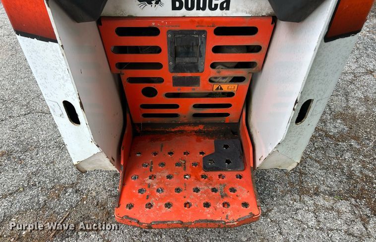 image for item EK8039 2016 Bobcat MT85 compact utility loader