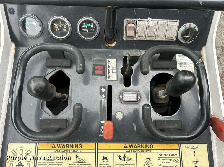 image for item EK8039 2016 Bobcat MT85 compact utility loader