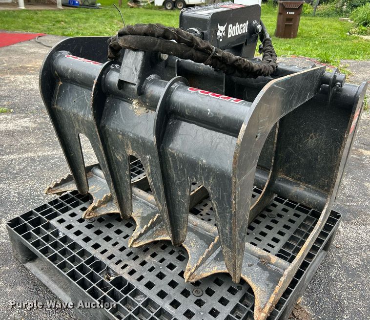 image for item EK8040 2021 Bobcat 36 Root Grapple compact utility loader grapple bucket