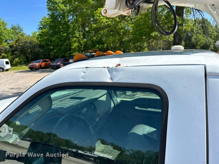 image for item EK8063 2009 Ford F450 Super Duty XL bucket truck