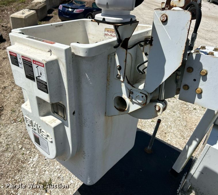 image for item EK8063 2009 Ford F450 Super Duty XL bucket truck