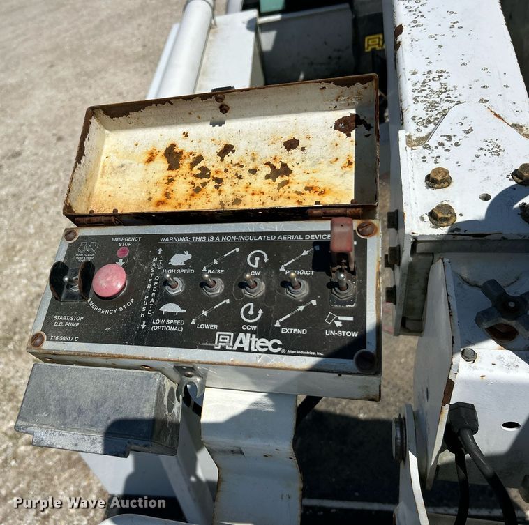 image for item EK8063 2009 Ford F450 Super Duty XL bucket truck