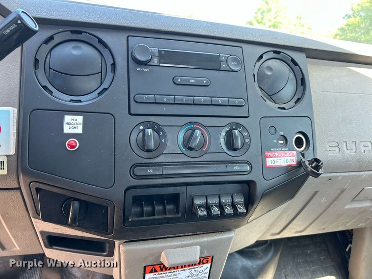 image for item EK8063 2009 Ford F450 Super Duty XL bucket truck