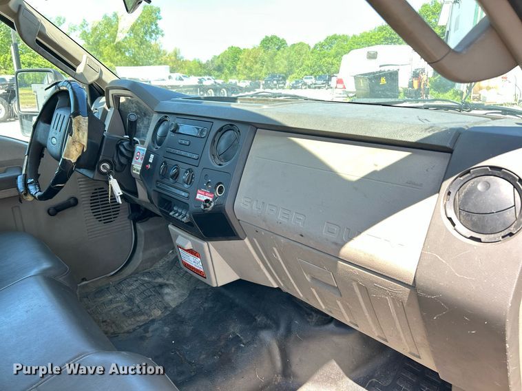 image for item EK8063 2009 Ford F450 Super Duty XL bucket truck