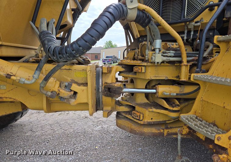 image for item EL2053 2008 Caterpillar 740 haul truck