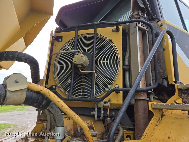 image for item EL2053 2008 Caterpillar 740 haul truck