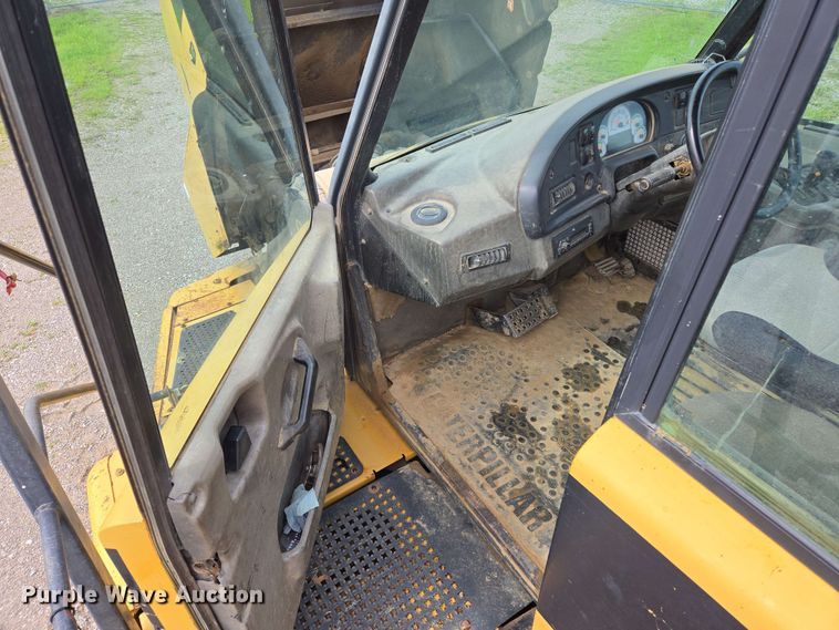 image for item EL2053 2008 Caterpillar 740 haul truck