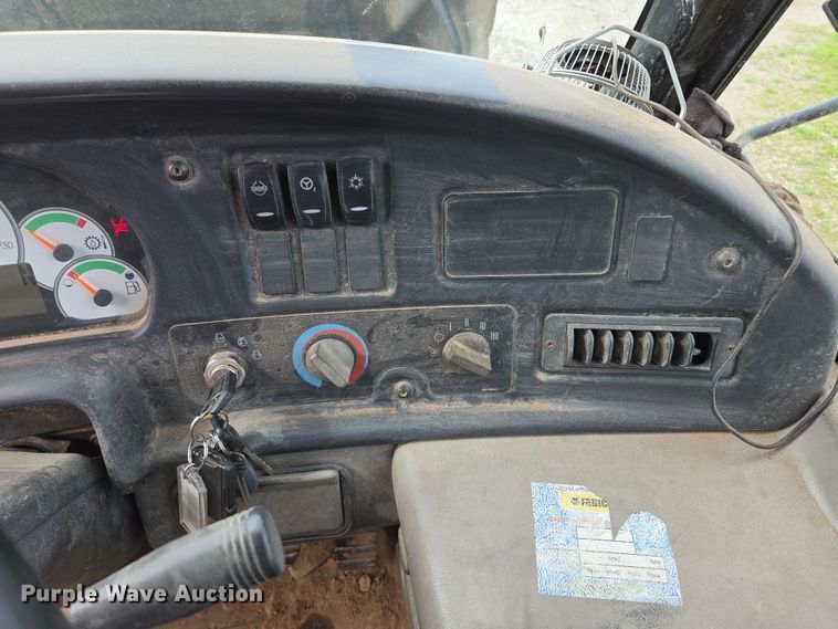 image for item EL2053 2008 Caterpillar 740 haul truck