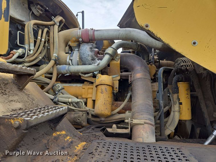 image for item EL2053 2008 Caterpillar 740 haul truck