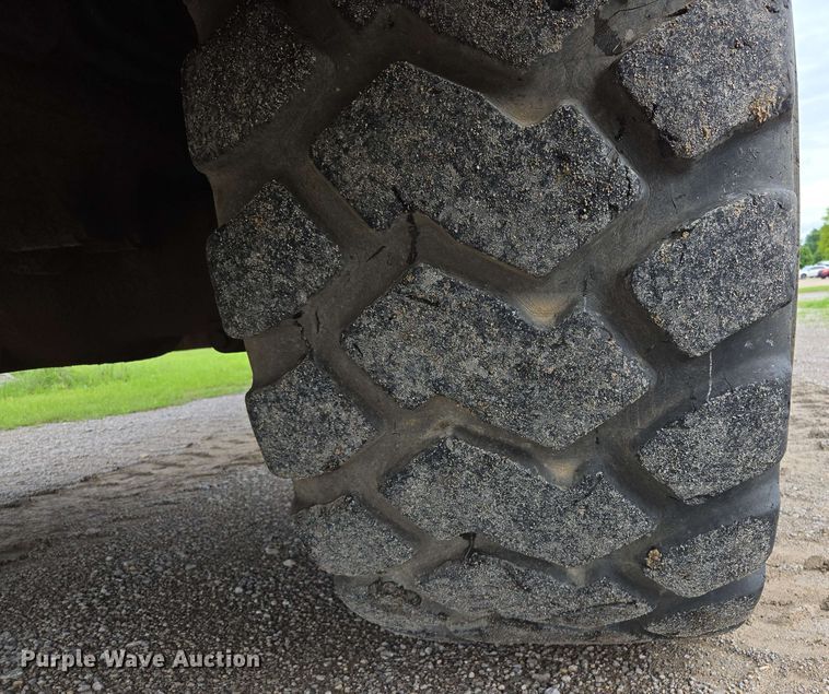 image for item EL2053 2008 Caterpillar 740 haul truck