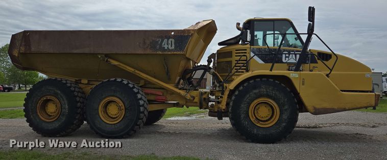 image for item EL2054 2010 Caterpillar 740 haul truck