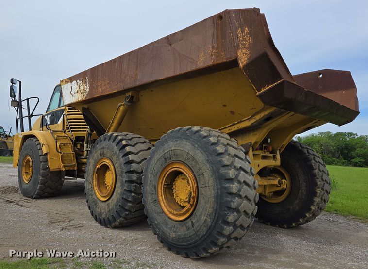 image for item EL2054 2010 Caterpillar 740 haul truck