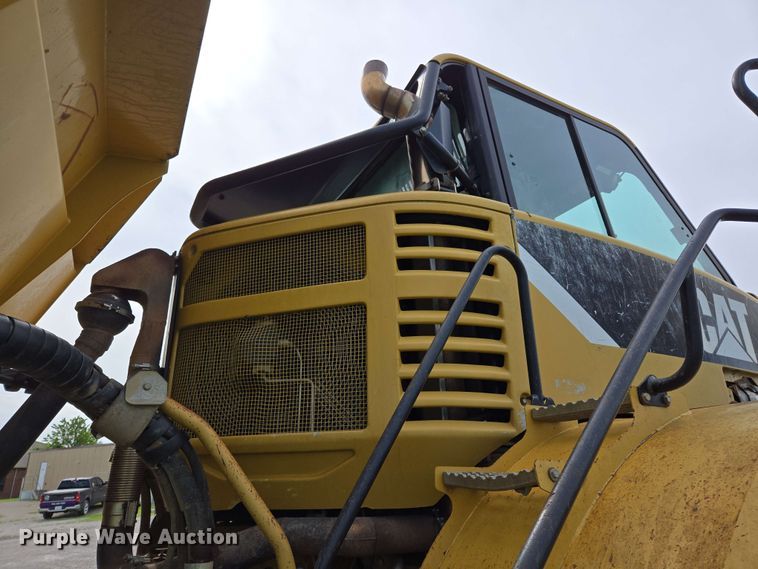 image for item EL2054 2010 Caterpillar 740 haul truck